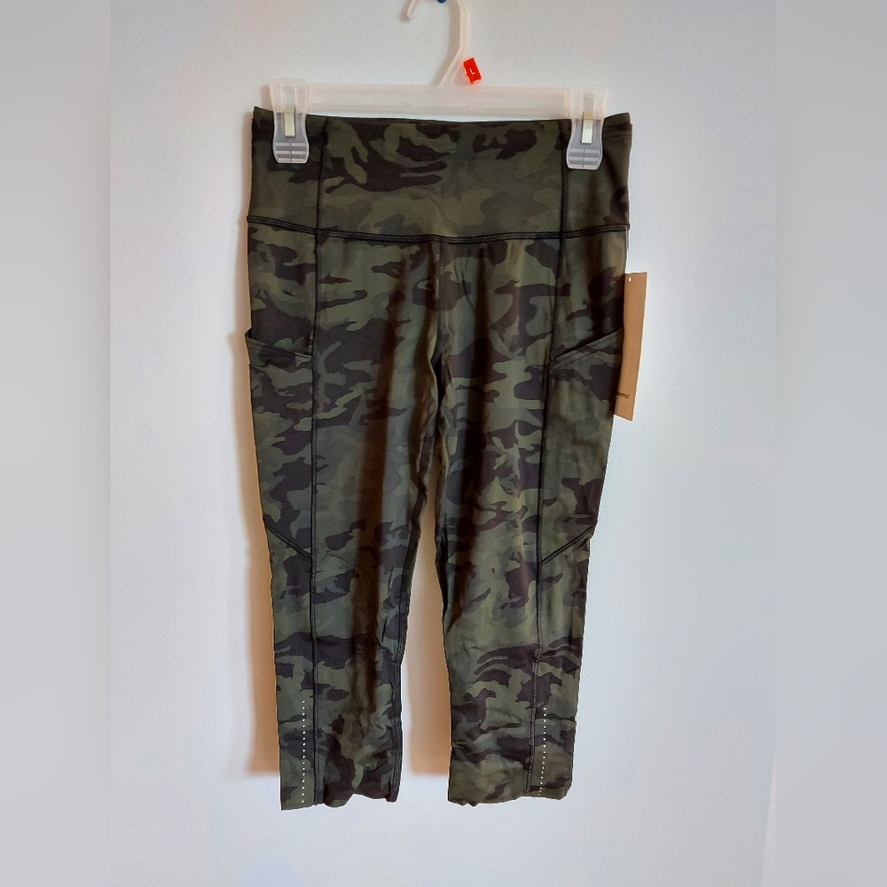 NWT Lululemon Fast & Free Crop 19" Reflective Incognito Camo Gator Green Size 8